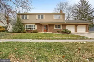 516 Lamp Post Ln, Camp Hill, PA 17011 - Photo 1