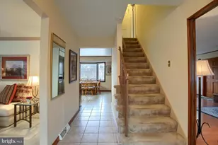 516 Lamp Post Ln, Camp Hill, PA 17011 - Photo 4