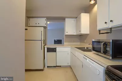 1066 W Foxcroft Drive, Camp Hill, PA 17011 - Photo 6