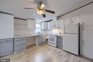 6024 Mockingbird Dr, Mechanicsburg, PA 17050 - Photo 16