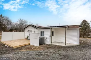 393 Sherwood Dr, Carlisle, PA 17015 - Photo 32