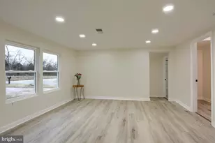 393 Sherwood Dr, Carlisle, PA 17015 - Photo 12