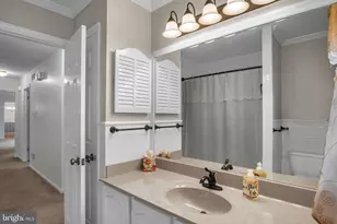 705 Sutton Dr, Carlisle, PA 17013 - Photo 14