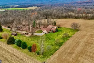 11 Carpenter Ln, Newburg, PA 17240 - Photo 4