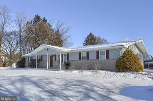 745 Longs Gap Rd, Carlisle, PA 17013 - Photo 4