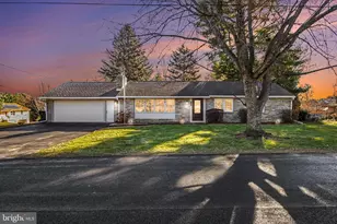 14 Greenway Dr, Mechanicsburg, PA 17055 - Photo 1