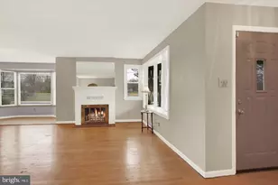 117 E Maplewood Ave, Mechanicsburg, PA 17055 - Photo 4