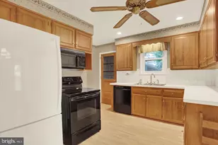 117 E Maplewood Ave, Mechanicsburg, PA 17055 - Photo 8