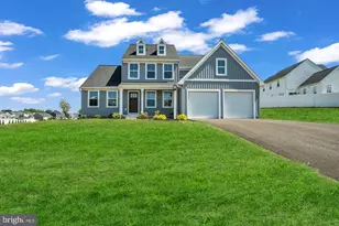 891 Ashfield Dr, Carlisle, PA 17015 - Photo 1