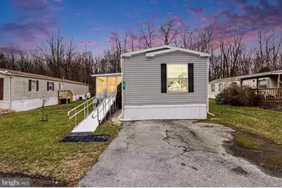 32 Hathaway Drive, Carlisle, PA 17015 - Photo 2