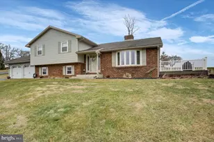 21 Beecher Dr, Carlisle, PA 17015 - Photo 4