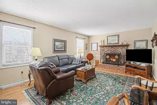 828 Anthony Dr, Mechanicsburg, PA 17050 - Photo 6