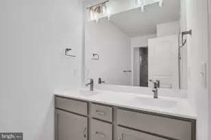 2147 S Autumn Chase Dr, Mechanicsburg, PA 17055 - Photo 6