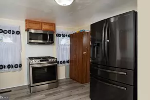 1102 Rana Villa Ave, Camp Hill, PA 17011 - Photo 16