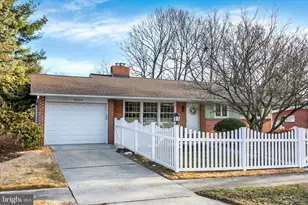 51 Burd Dr, Camp Hill, PA 17011 - Photo 2