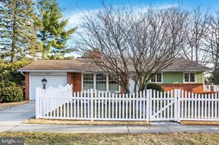 51 Burd Dr, Camp Hill, PA 17011 - Photo 1