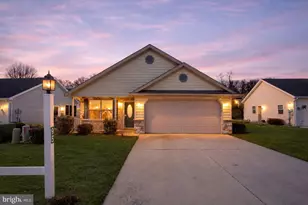 95 Lantern Ln, Shippensburg, PA 17257 - Photo 2