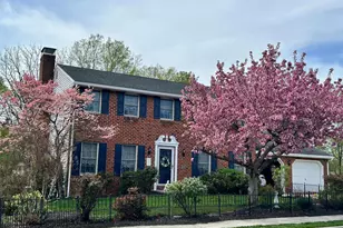 76 Sherwood Cir, Enola, PA 17025 - Photo 2