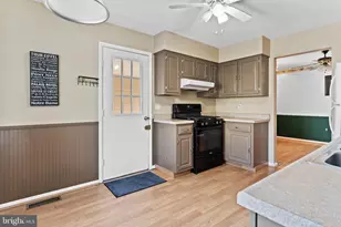 1434 Yorktowne, Mechanicsburg, PA 17050 - Photo 10