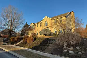 1014 S Waterford Way, Mechanicsburg, PA 17050 - Photo 2