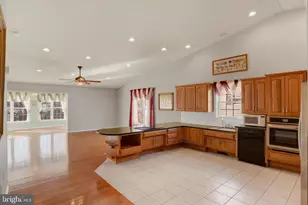 33 Creek Bank Dr, Mechanicsburg, PA 17050 - Photo 6