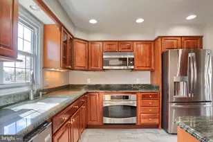 8 Edgewood Dr, Mechanicsburg, PA 17055 - Photo 10