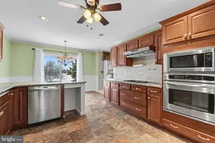 127 Coventry Dr, Carlisle, PA 17015 - Photo 8