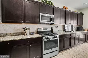 3 Jamestown Square, Mechanicsburg, PA 17050 - Photo 18