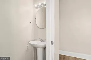 430 W Simpson St, Mechanicsburg, PA 17055 - Photo 32