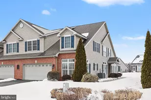 5445 Rivendale Blvd, Mechanicsburg, PA 17050 - Photo 2