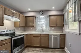 153 N East St, Carlisle, PA 17013 - Photo 2