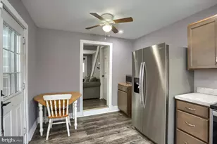 153 N East St, Carlisle, PA 17013 - Photo 4