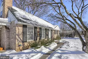 2102 Parkside Rd, Camp Hill, PA 17011 - Photo 4