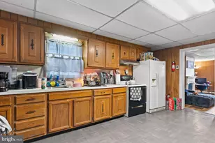 117 E Burd St, Shippensburg, PA 17257 - Photo 2