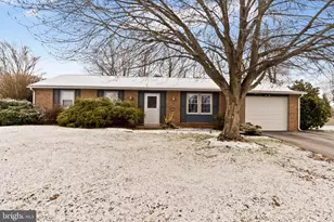 897 Emily Dr, Mechanicsburg, PA 17055 - Photo 1