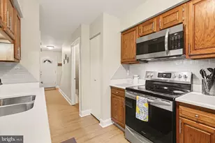 6260 Haydon Ct, Mechanicsburg, PA 17050 - Photo 2