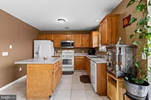 804 Yorkview Dr, Mechanicsburg, PA 17055 - Photo 10