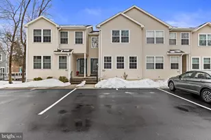 804 Yorkview Dr, Mechanicsburg, PA 17055 - Photo 1