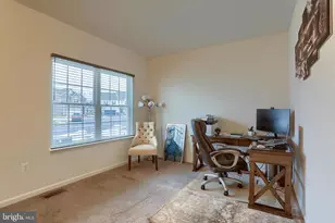 17 Barnhart Cir, Mechanicsburg, PA 17050 - Photo 4