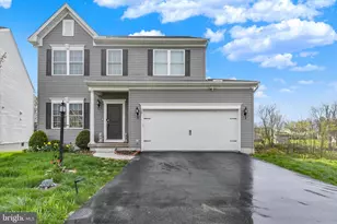 17 Barnhart Cir, Mechanicsburg, PA 17050 - Photo 1