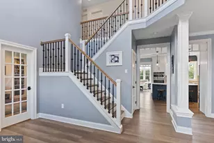 2058 N Autumn Chase Dr, Mechanicsburg, PA 17055 - Photo 2