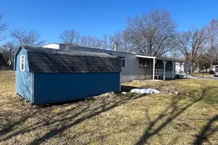 8 Redwood Ln, Carlisle, PA 17015 - Photo 4