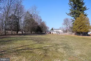 1024 E Lisburn Rd, Mechanicsburg, PA 17055 - Photo 4
