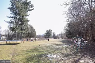 1024 E Lisburn Rd, Mechanicsburg, PA 17055 - Photo 2