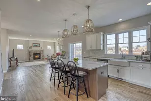 102 Berkshire Dr, Carlisle, PA 17015 - Photo 8