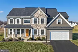 102 Berkshire Dr, Carlisle, PA 17015 - Photo 1