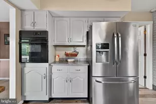 301 E Elmwood Ave, Mechanicsburg, PA 17055 - Photo 16