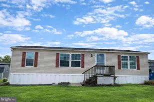 16 Hazel Cir, Mechanicsburg, PA 17050 - Photo 1