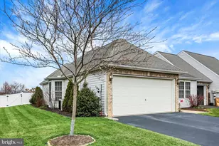 13 Ridgeway Dr, Mechanicsburg, PA 17050 - Photo 4