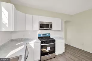 443 N 2nd St, Wormleysburg, PA 17043 - Photo 10